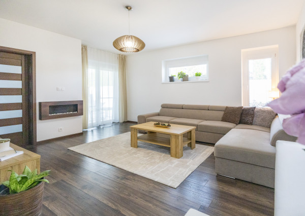 Na predaj štýlový 4-izbový rodinný dom v Hurbanovej Vsi