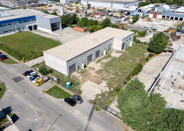 Na predaj novostavba haly s výbornou dostupnosťou v priemyselnej časti Šamorína určená na výrobu a skladovanie