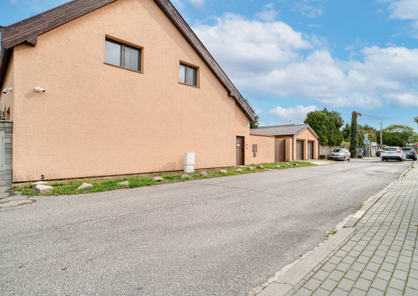 Na predaj 5-izbový rodinný dom v TOP lokalite v blízkosti Ružinova