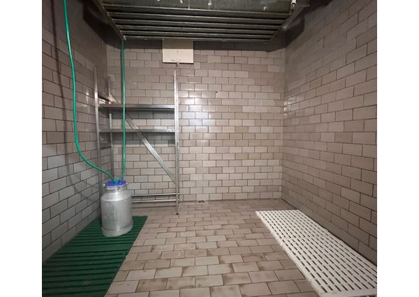 Na predaj budova na podnikateľský účel v Omšení - Trenčianske Teplice