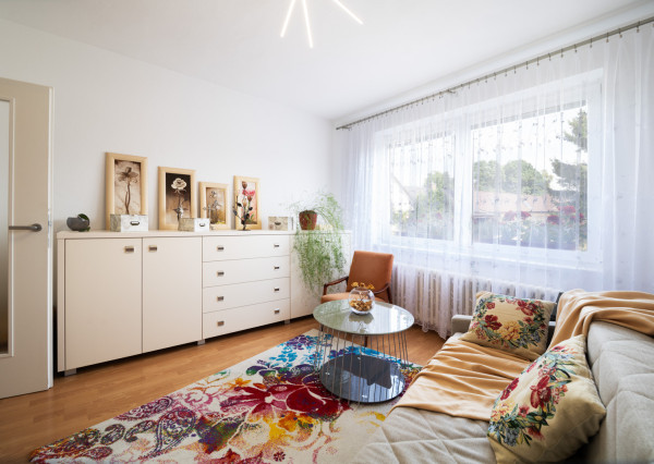 REZERVOVANÉ: Na predaj priestranný dom s veľkým pozemkom v Pobedime