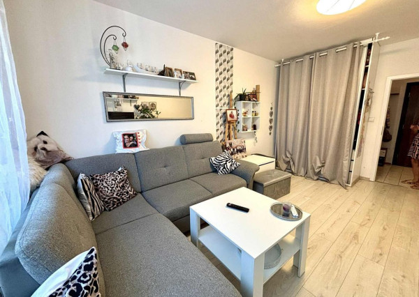 EXKLUZÍVNE NA PREDAJ – 3-IZBOVÝ BYT S DVOMA BALKÓNMI, UL. MOJMÍROVA, BÁNOVCE NAD BEBRAVOU