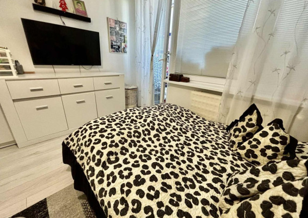 EXKLUZÍVNE NA PREDAJ – 3-IZBOVÝ BYT S DVOMA BALKÓNMI, UL. MOJMÍROVA, BÁNOVCE NAD BEBRAVOU