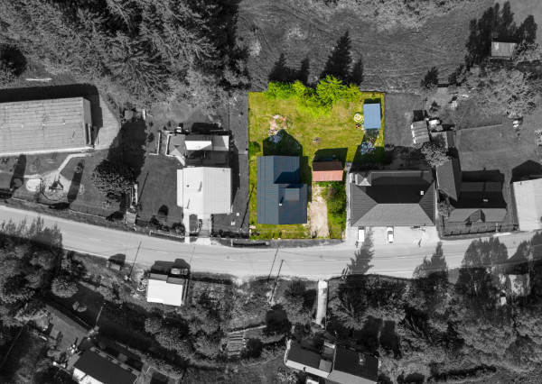 Rozostavaný dom na dokončenie podľa seba s veľkým pozemkom