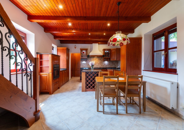 Na predaj impozantný rodinný dom v Ivanovciach