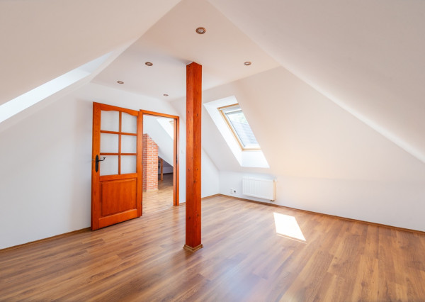 Na predaj impozantný rodinný dom v Ivanovciach