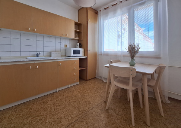 Na prenájom útulný 1-izbový byt v lokalite-Na Hájiku v Žiline