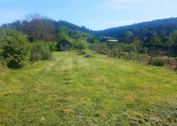 SUPER CENA - Stavebný pozemok  1213 m2 obec BRODZANY