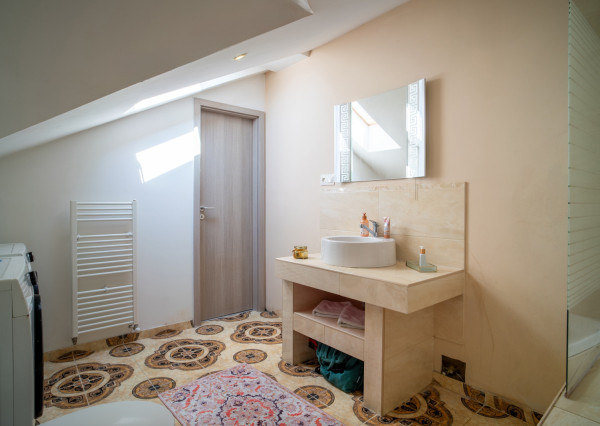 Na predaj priestranný rodinný dom v obci Zlaté Klasy