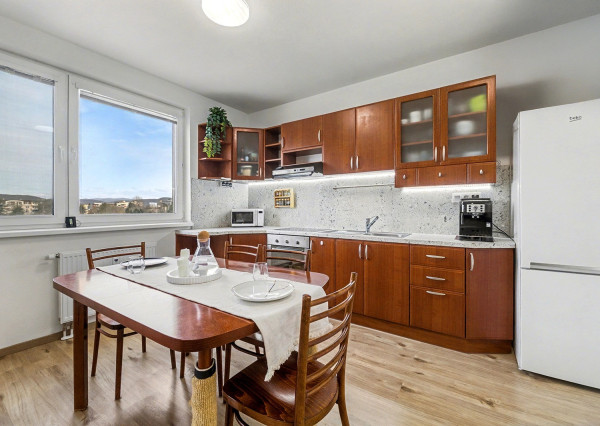 Na predaj moderný 2-izbový byt na Zlatovskej ulici v Trenčíne