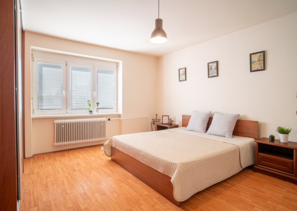 Na predaj priestranný 5-izbový rodinný dom v pokojnej lokalite mesta Gabčíkovo