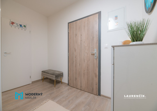 REZERVOVANÉ:Na predaj moderný 2-izbový byt v Trenčíne