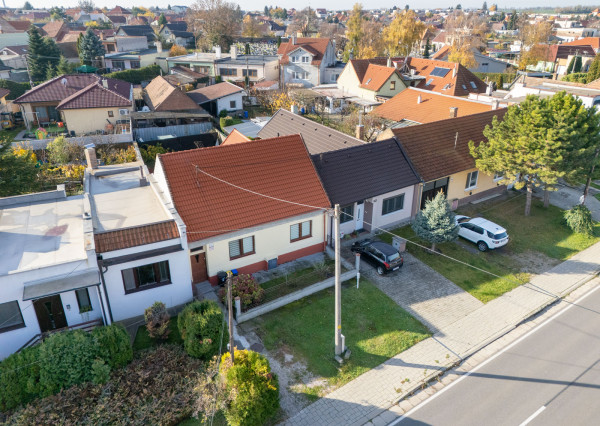 Na predaj 4-izbový rodinný dom v obci Zeleneč