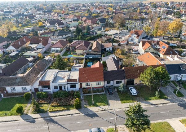 Na predaj 4-izbový rodinný dom v obci Zeleneč