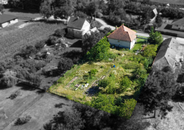 Na predaj rodinný dom vhodný na rekonštrukciu v Lúčnici nad Žitavou