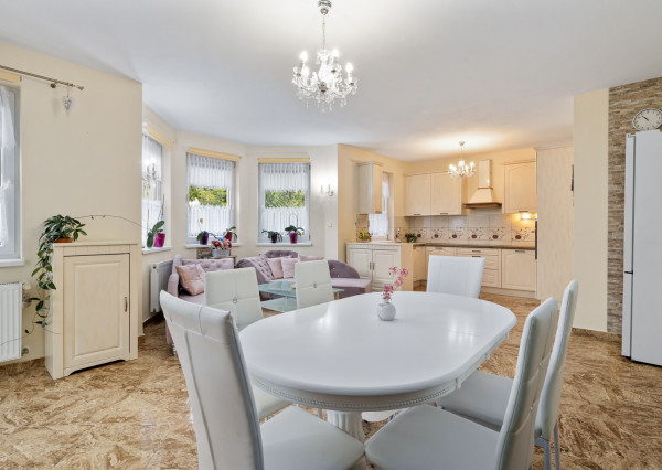 Na predaj rozprávkový dom s krásnou záhradou v Hviezdoslavove