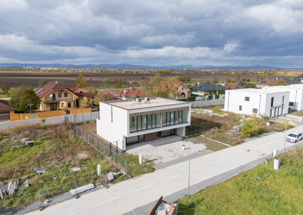 Na predaj 4-izbová novostavba v Kráľovej pri Senci