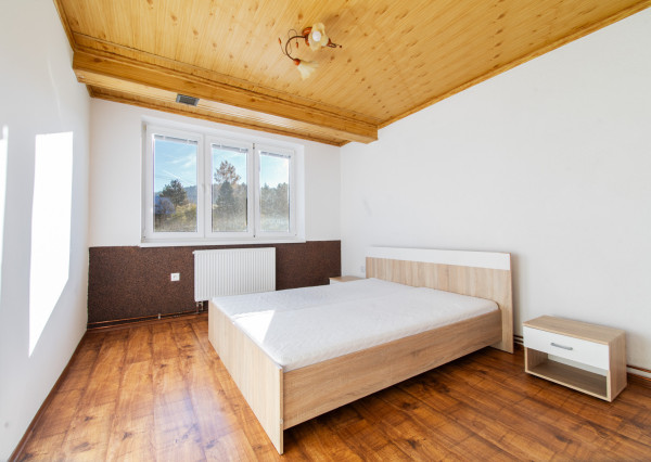 Na predaj priestranný 3-izbový byt v Zákamennom