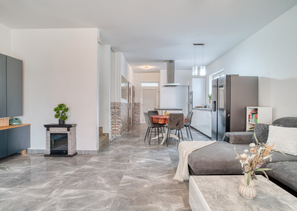 Na predaj priestranný 4-izbový rodinný dom v Bernolákove