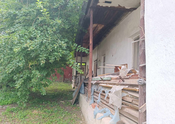 Prašice - starý vidiecky dom s veľkým pozemkom na predaj