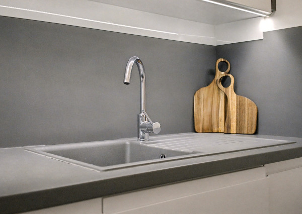 Na predaj kompletne zariadený 3-izbový byt v Petržalke