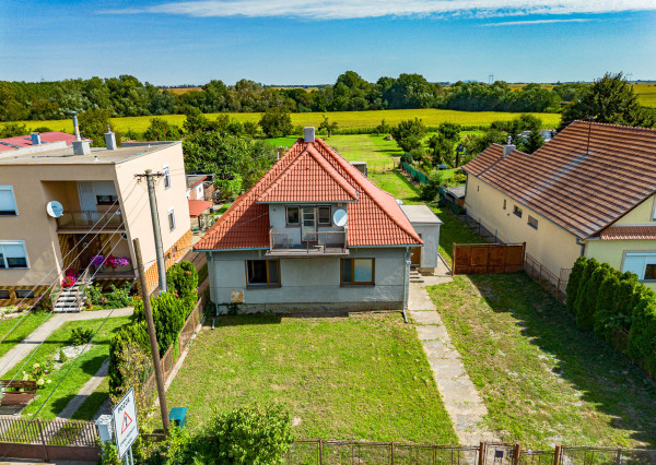 Na predaj zrekonštruovaný rodinný dom v Pate