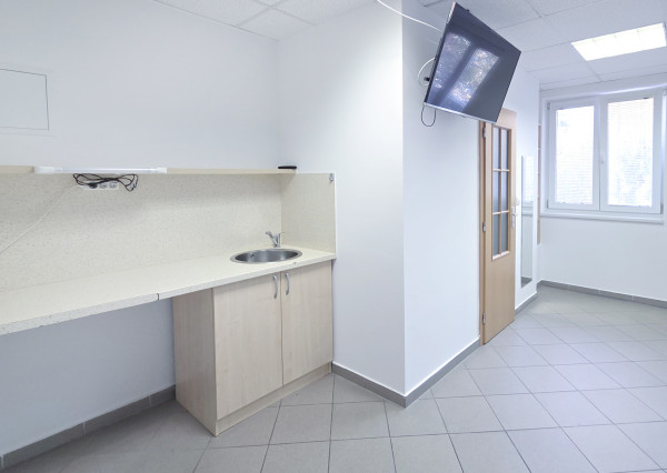 Na prenájom kancelársky priestor v centre Šamorína