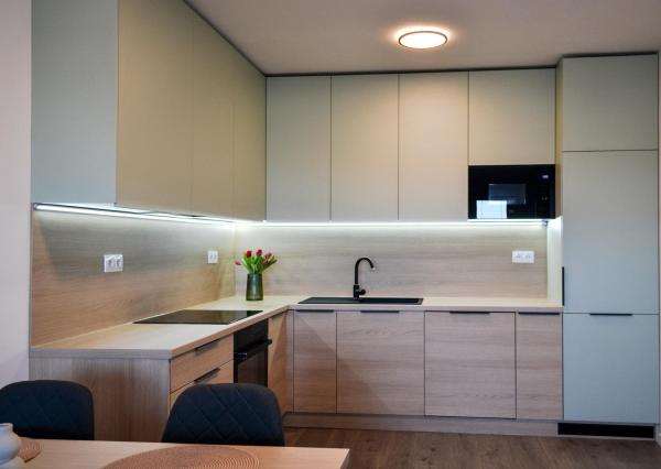 REZERVOVANÉ: Na predaj zariadený 2-izbový byt Na Pažiti v Trenčíne