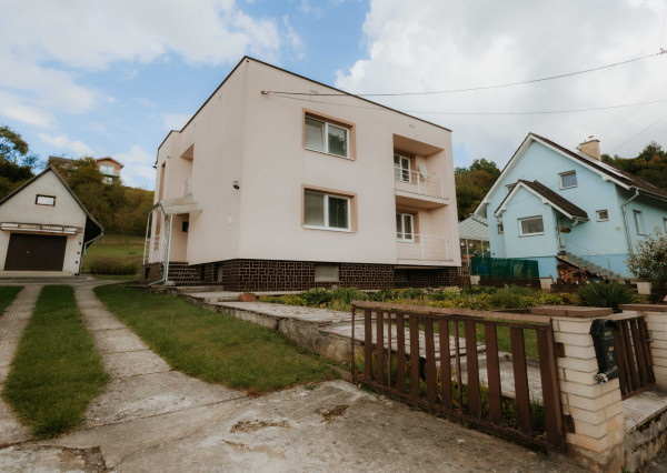 REZERVOVANÉ: Na predaj udržiavaný rodinný dom v obci Sverepec