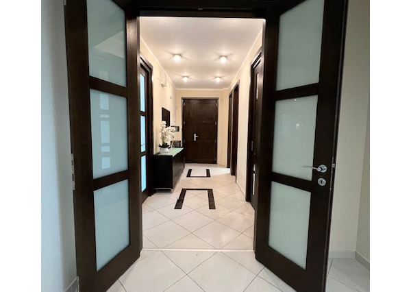 Na predaj veľkometrážny 3-izbový byt v centre mesta Trenčín