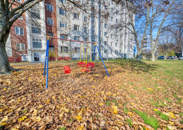 Na predaj 4-izbový byt s výhľadom na Malé Karpaty v Rači