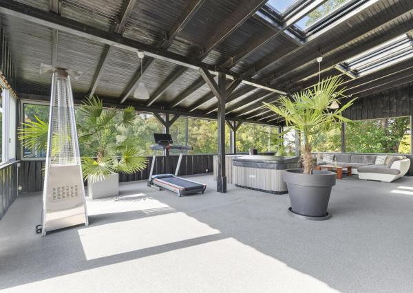 Na predaj štýlový penzión s priamym prístupom k vode v obci Blahová