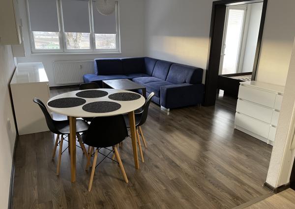 Na prenájom 2 izb. byt Bánovce n/B s loggiou