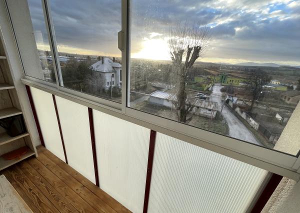 Na prenájom 2 izb. byt Bánovce n/B s loggiou