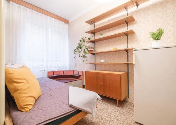 Na predaj dobre dispozične riešený 4-izbový byt s loggiou v meste Humenné