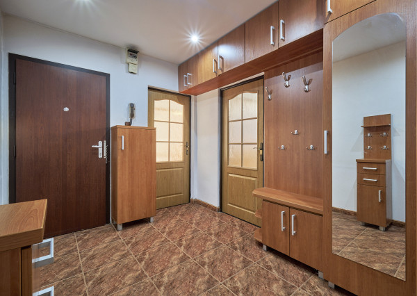 Na predaj 4-izbový byt s loggiou v centre mesta Snina