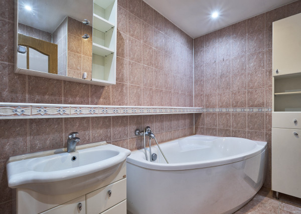 Na predaj 4-izbový byt s loggiou v centre mesta Snina