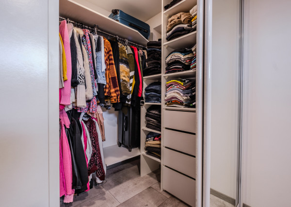 Na predaj novostavba 4-izbového luxusného rodinného domu v obci Dulova Ves – Vlčie doly