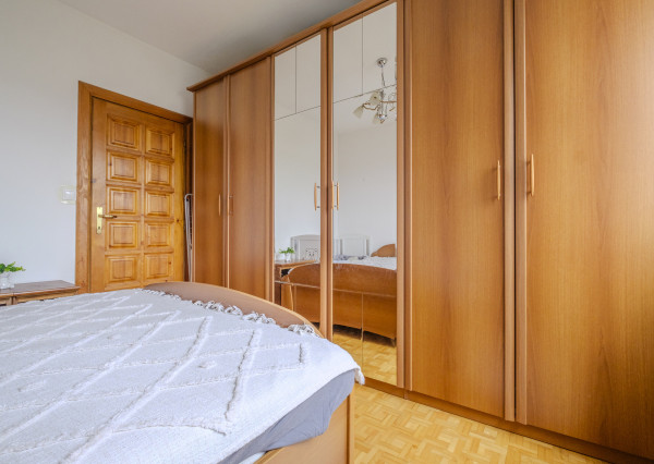 Na predaj slnečný 4-izbový byt na Námestí Kráľovnej pokoja v Prešove