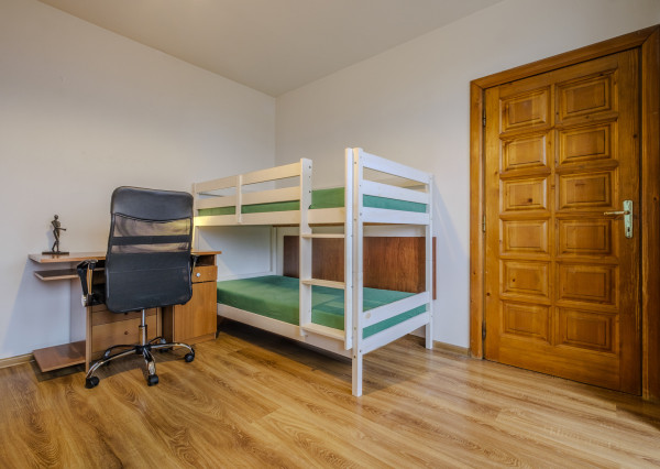 Na predaj slnečný 4-izbový byt na Námestí Kráľovnej pokoja v Prešove