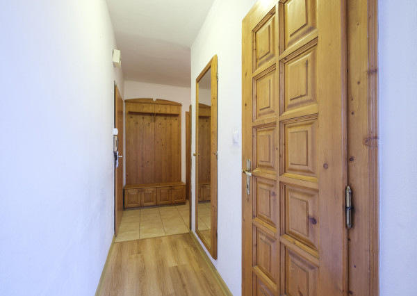 Na predaj slnečný 4-izbový byt na Námestí Kráľovnej pokoja v Prešove