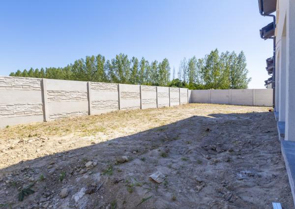 Predaj 4-izbová bytová jednotka v dvojdome v Lehniciach