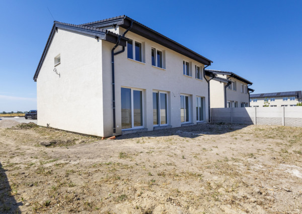 Predaj 4-izbová bytová jednotka v dvojdome v Lehniciach