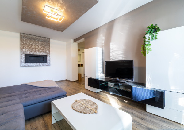 Na predaj zrekonštruovaný a zariadený 3-izbový byt v Trenčíne