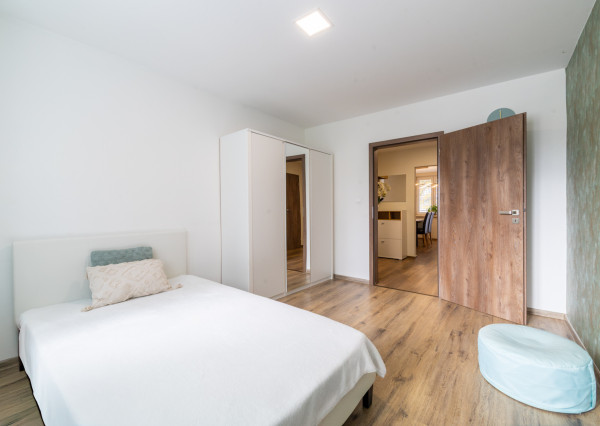 Na predaj zrekonštruovaný a zariadený 3-izbový byt v Trenčíne