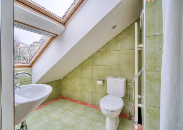 Na predaj netradičný loftový mezonet v srdci Starého Mesta