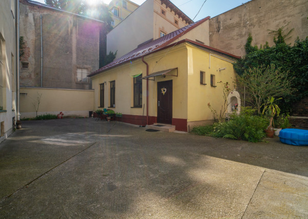 Na predaj netradičný loftový mezonet v srdci Starého Mesta