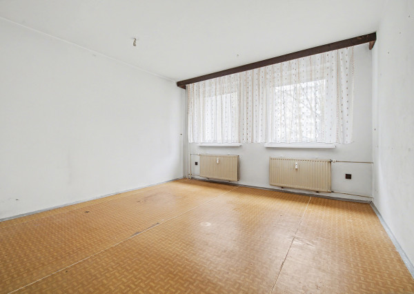 Na predaj priestranný 3-izbový byt v Martine - Zaturčie