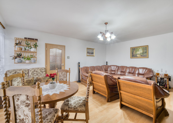 Na predaj rodinný dom v Chynoranoch