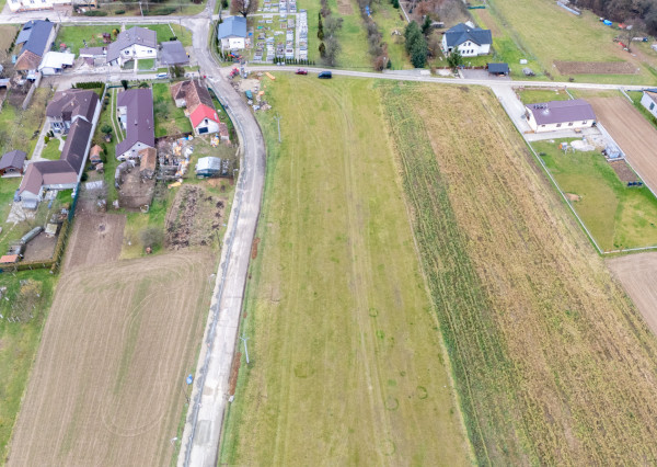 Na predaj pozemok v Pochabanoch